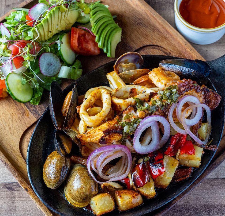 Grilled Seafood Hot Plate